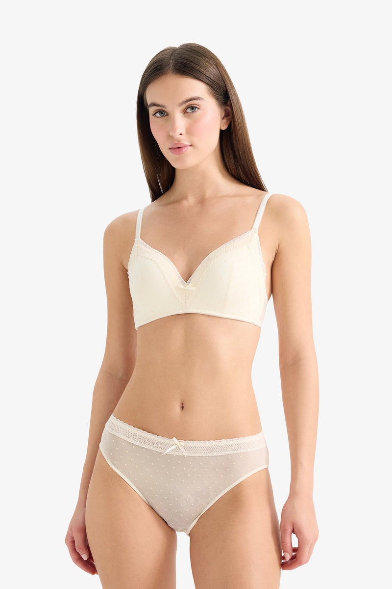DeFacto White Woman Lace Detail Tulle Covered Padded Underwired T-Shirt Bra Casual - Image 5